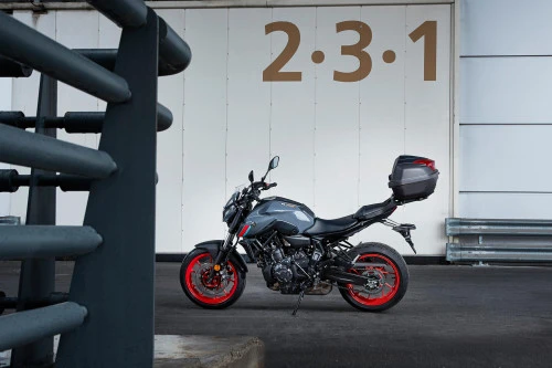 Genuine Yamaha MT-07 All Years - 50l Top Box Luggage Kit 2 Genuine Yamaha MT-07 All Years - 50l Top Box Luggage Kit - Image 2