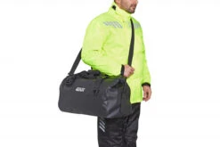 Givi 40 Litre Black Waterproof Duffel Bag With Roll Top Closure - Black 6 Givi 40 Litre Black Waterproof Duffel Bag With Roll Top Closure - Black -Outlet MotoGear Pro Store ea115bk man 54152.1663253456